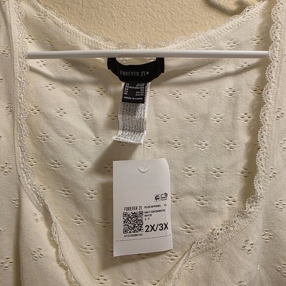 NWT Forever 21 Size 2X/3X White Crop Top Eyelet - Picture 7 of 8